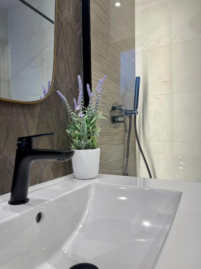 Covadonga Apartment Oviedo Bagian luar foto